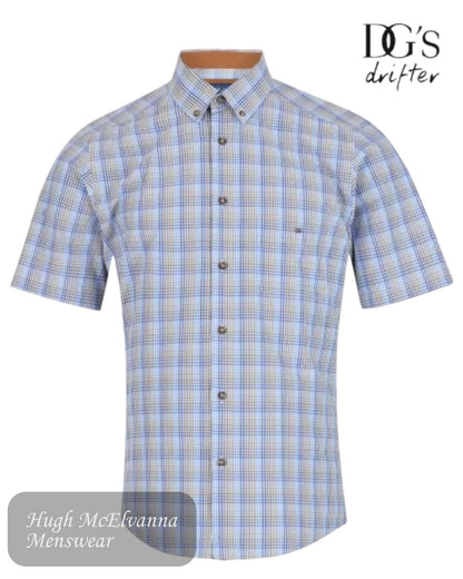 Upgrade your wardrobe with the Drifter Light Brown Check Short Sleeve Shirt 14607SS/42, a perfect blend of classic design and modern versatility.