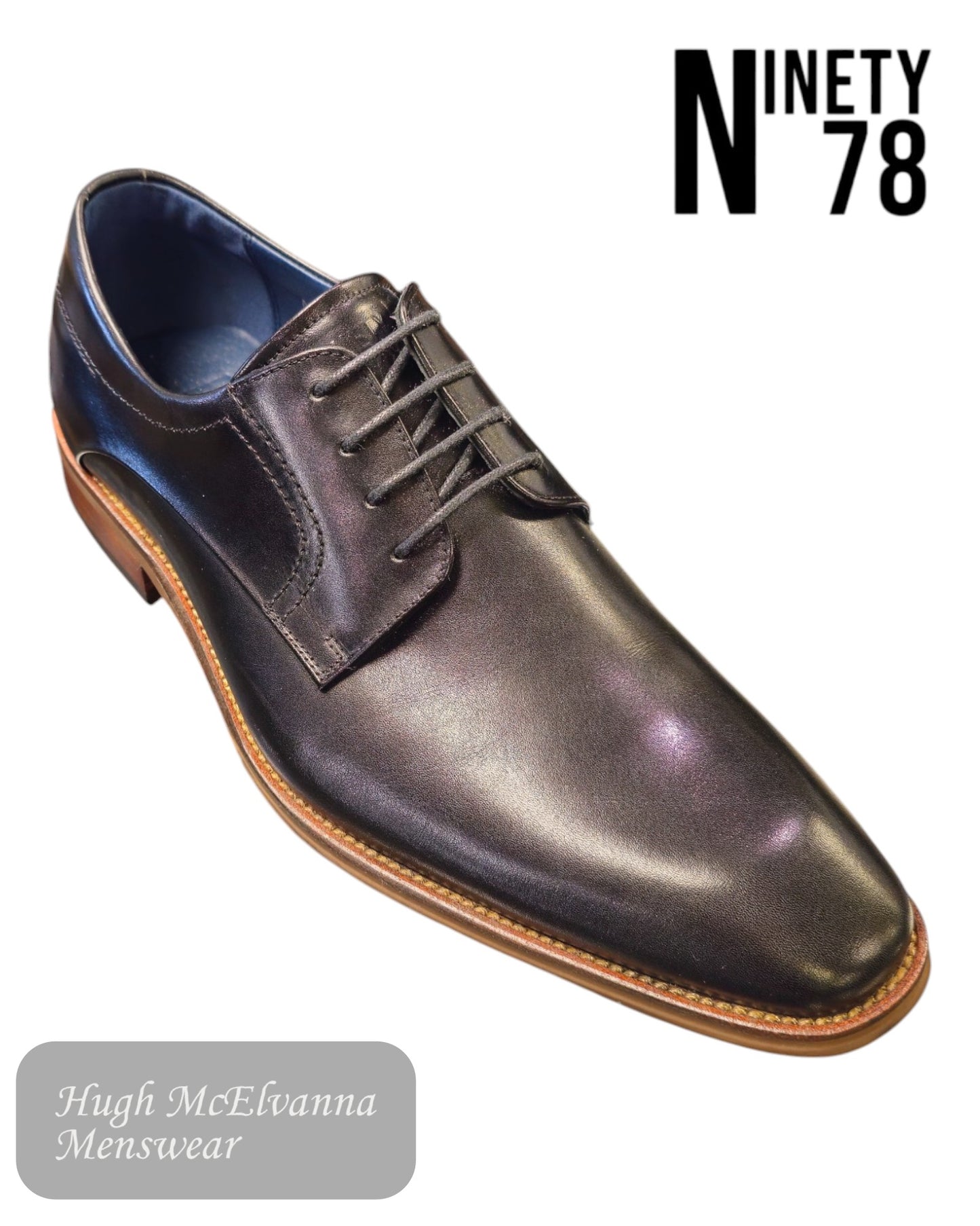 Designed for the modern gentleman, these men’s leather dress shoes are crafted with premium leather uppers and feature a fully leather-lined interior, ensuring a luxurious feel and lasting durability.