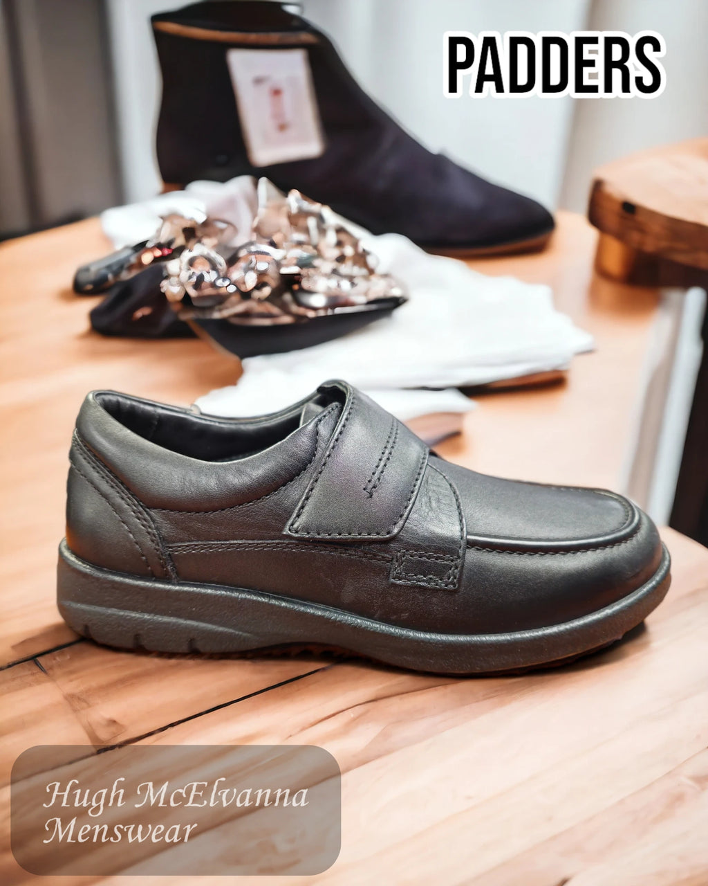 Padders SOLAR boasts a convenient Velcro fastening strap, ensuring effortless wearability without compromising on style.